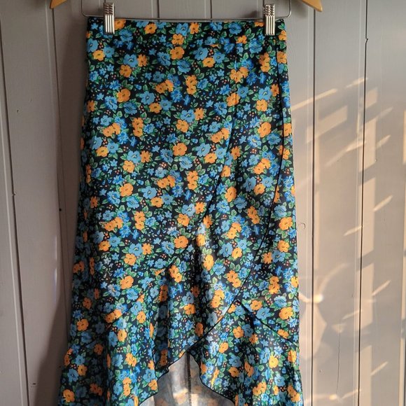 Lucky Leaves Flutter Skirt - Picture 1 of 8